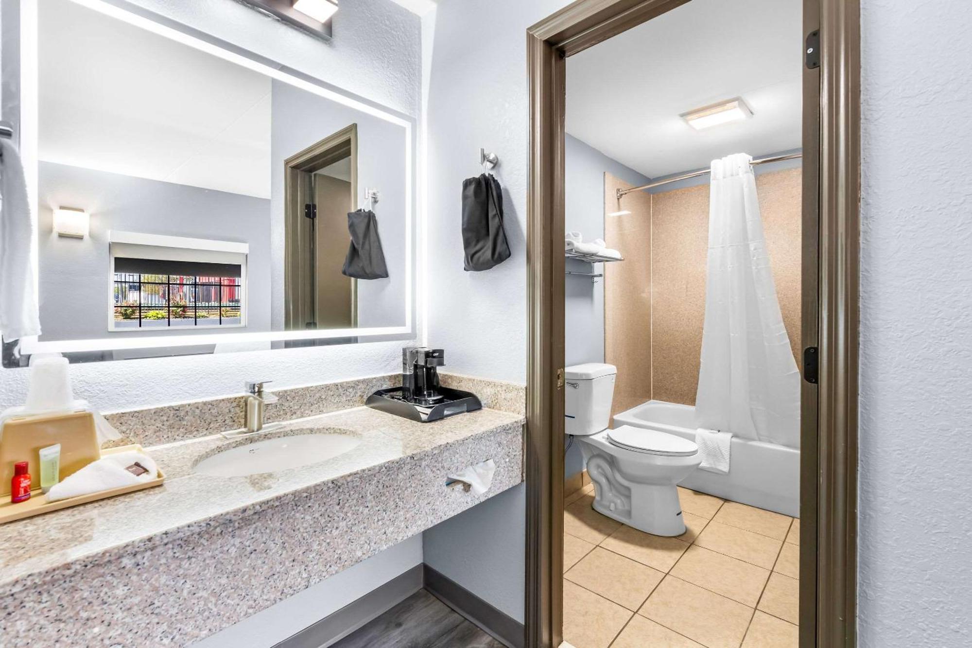Quality Inn Lawrenceburg Luaran gambar